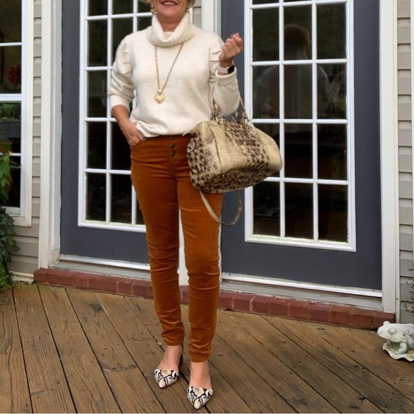 Cabi Tick Turtleneck (style 3889) - Picture 12 of 14